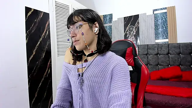 Snapshot of christina_vamp1 chatting on 27, 11, 2025 christina vamp1 online show from 27, 11, 2025