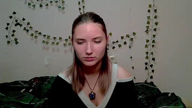  kikiclark   online show from 8, 11, 2025