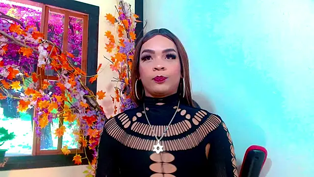 Snapshot of Cristal_Villael chatting on 25, 10, 2025 Cristal Villael online show from 25, 10, 2025