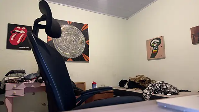 chrisalmeid  online show from 3, 8, 2026