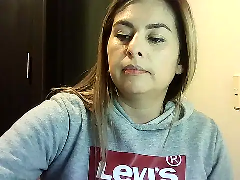 Valery  Rouse  online show from 14, 2, 2026