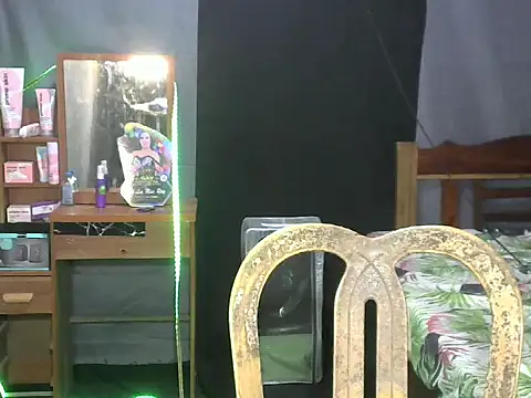 miss ele online show from 15, 10, 2025