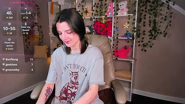 Lynn Martin online show from 27, 11, 2025