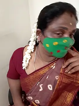 Snapshot of Tamil_Kavitha10 chatting on 17, 9, 2025 Tamil Kavitha10 online show from 17, 9, 2025