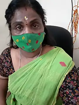 Snapshot of Tamil_Kavitha10 chatting on 3, 10, 2025 Tamil Kavitha10 online show from 3, 10, 2025