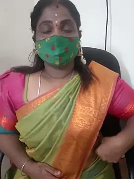 Snapshot of Tamil_Kavitha10 chatting on 8, 10, 2025 Tamil Kavitha10 online show from 8, 10, 2025