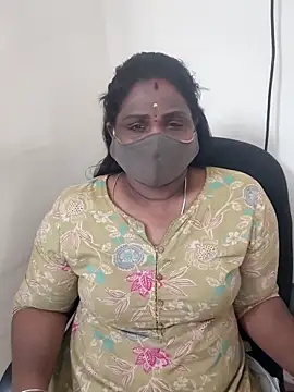 Snapshot of Tamil_Kavitha10 chatting on 10, 10, 2025 Tamil Kavitha10 online show from 10, 10, 2025