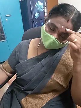 Snapshot of Tamil_Kavitha10 chatting on 23, 10, 2025 Tamil Kavitha10 online show from 23, 10, 2025