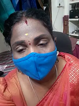 Snapshot of Tamil_Kavitha10 chatting on 5, 11, 2025 Tamil Kavitha10 online show from 5, 11, 2025