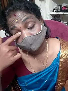 Snapshot of Tamil_Kavitha10 chatting on 18, 11, 2025 Tamil Kavitha10 online show from 18, 11, 2025