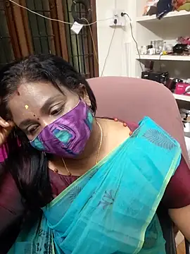 Snapshot of Tamil_Kavitha10 chatting on 30, 11, 2025 Tamil Kavitha10 online show from 30, 11, 2025