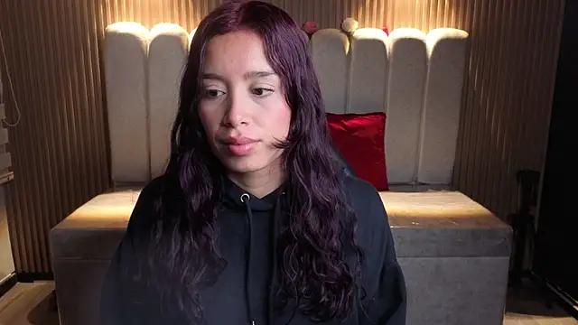  Mia Evans 1 online show from 14, 5, 2026