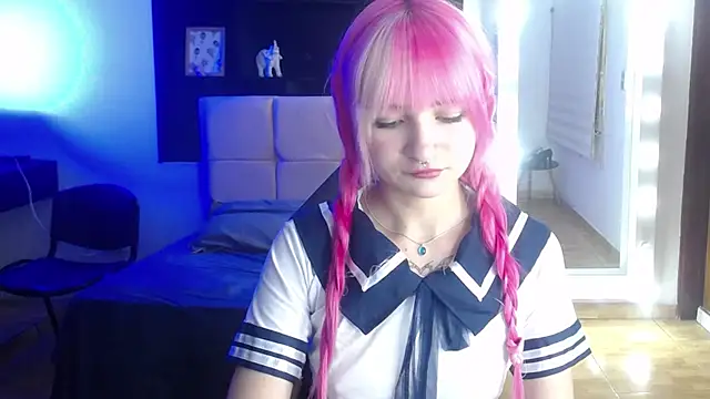  Charlotte Collins  online show from 28, 7, 2026