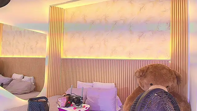 Liss-Reyes online show from 9, 3, 2026