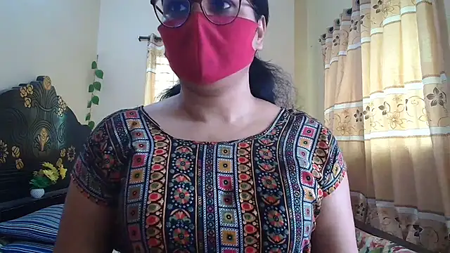 Snapshot of Elena_cruz5 chatting on 3, 5, 2026 Elena cruz5 online show from 3, 5, 2026