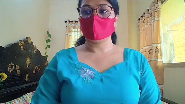 Snapshot of Elena_cruz5 chatting on 11, 5, 2026 Elena cruz5 online show from 11, 5, 2026