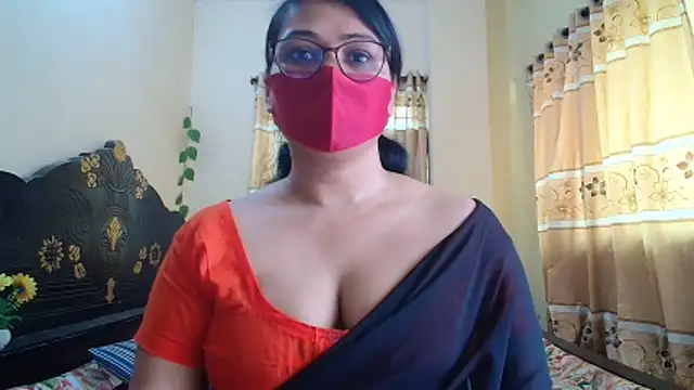 Snapshot of Elena_cruz5 chatting on 12, 5, 2026 Elena cruz5 online show from 12, 5, 2026