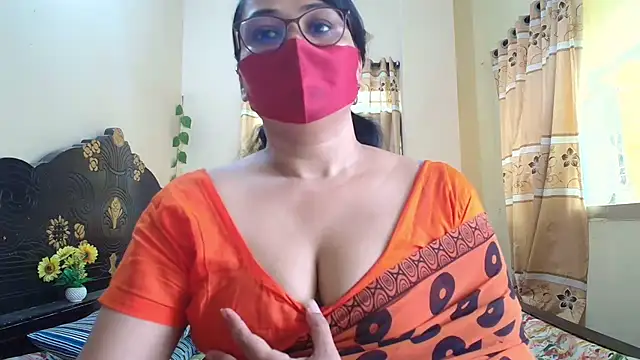Snapshot of Elena_cruz5 chatting on 13, 5, 2026 Elena cruz5 online show from 13, 5, 2026