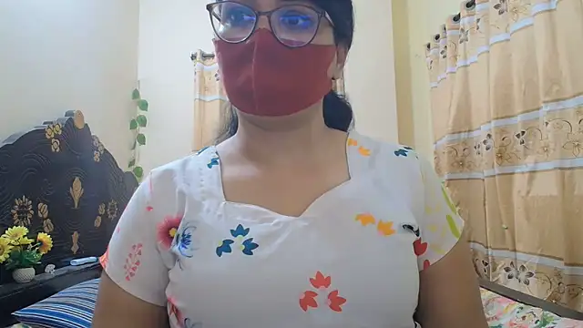 Snapshot of Elena_cruz5 chatting on 20, 5, 2026 Elena cruz5 online show from 20, 5, 2026