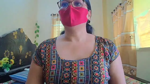 Snapshot of Elena_cruz5 chatting on 24, 5, 2026 Elena cruz5 online show from 24, 5, 2026