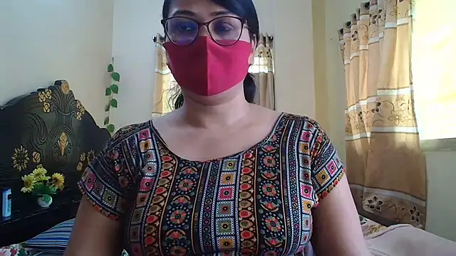 Snapshot of Elena_cruz5 chatting on 25, 5, 2026 Elena cruz5 online show from 25, 5, 2026