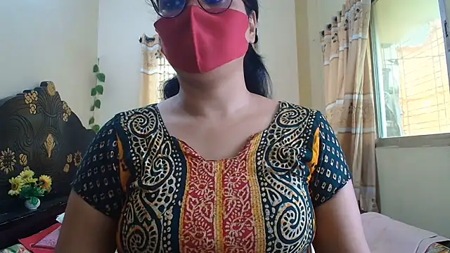 Snapshot of Elena_cruz5 chatting on 27, 5, 2026 Elena cruz5 online show from 27, 5, 2026