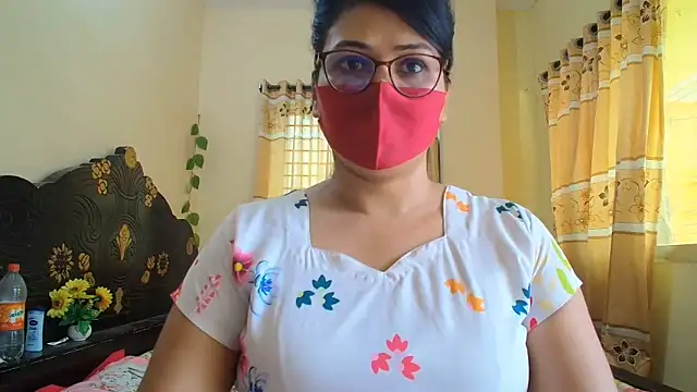 Snapshot of Elena_cruz5 chatting on 2, 6, 2026 Elena cruz5 online show from 2, 6, 2026