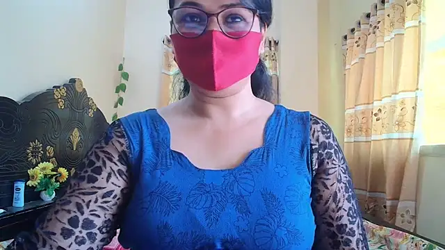 Snapshot of Elena_cruz5 chatting on 3, 6, 2026 Elena cruz5 online show from 3, 6, 2026