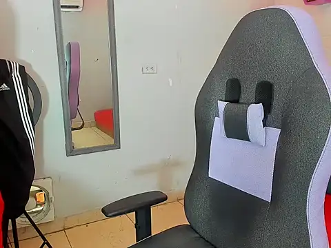 bull cam online show from 15, 10, 2025