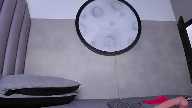 honny 23 online show from 24, 4, 2026