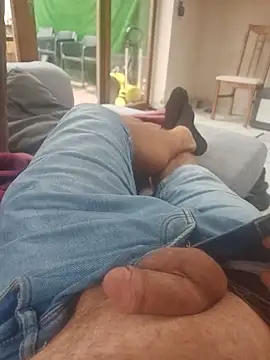 Snapshot of stunning_stallion chatting on 9, 9, 2025 stunning stallion online show from 9, 9, 2025