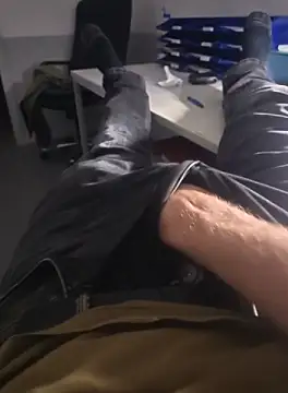 Snapshot of stunning_stallion chatting on 5, 10, 2025 stunning stallion online show from 5, 10, 2025