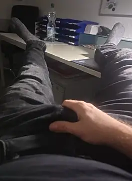 Snapshot of stunning_stallion chatting on 13, 10, 2025 stunning stallion online show from 13, 10, 2025