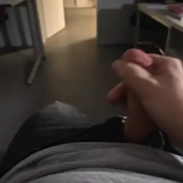 Snapshot of stunning_stallion chatting on 24, 11, 2025 stunning stallion online show from 24, 11, 2025