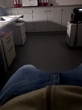 Snapshot of stunning_stallion chatting on 7, 3, 2026 stunning stallion online show from 7, 3, 2026