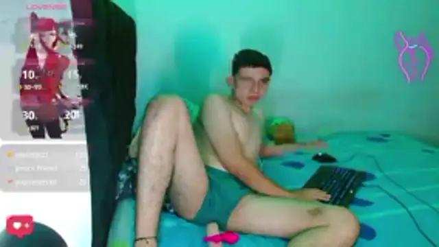 Snapshot of NoahAyala chatting on 11, 11, 2025 NoahAyala online show from 11, 11, 2025