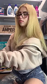 PrettyAshley  online show from 6, 7, 2026