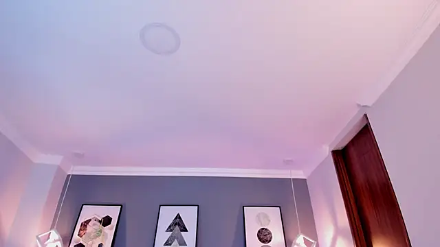 Nina Ford online show from 25, 4, 2026