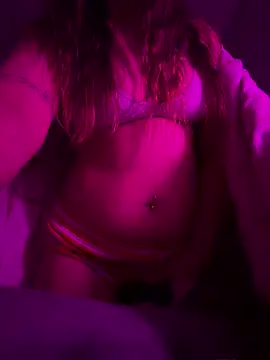 Snapshot of LilPeachyPie chatting on 5, 3, 2026 LilPeachyPie online show from 5, 3, 2026