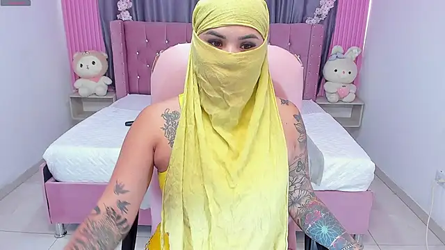 Nayla-Mouna online show from 24, 9, 2025