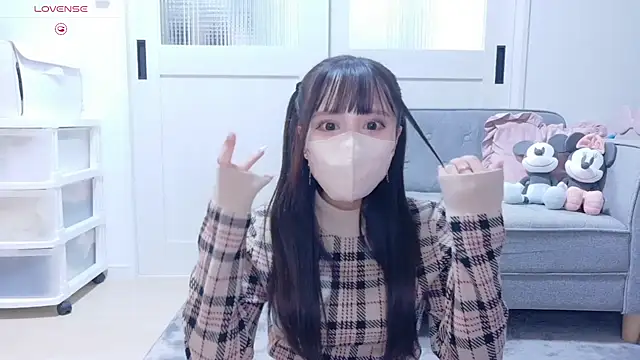 YURi luv online show from 5, 11, 2025