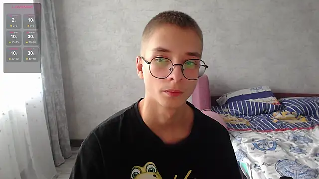 Snapshot of glasses_cat chatting on 16, 11, 2025 glasses cat online show from 16, 11, 2025