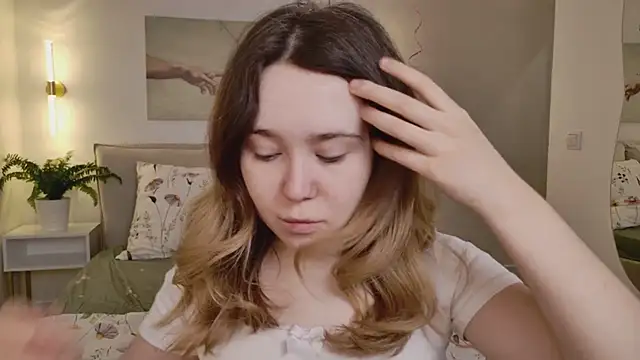 Lina Glow online show from 15, 2, 2026