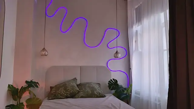 Lina Glow online show from 12, 4, 2026