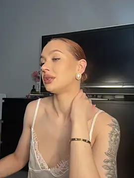 LittleFox    online show from 23, 4, 2026