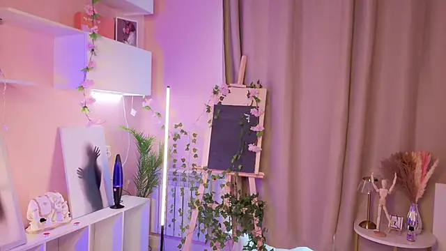 ElfredaTupy online show from 22, 10, 2025