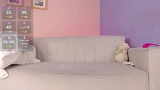 Snapshot of lourdes_moon22 chatting on 21, 10, 2025 lourdes moon22 online show from 21, 10, 2025