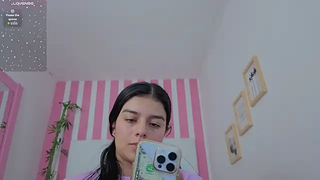 valerihouse online show from 2, 12, 2025