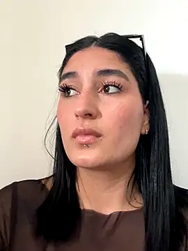 Scarlett 12 online show from 28, 9, 2025