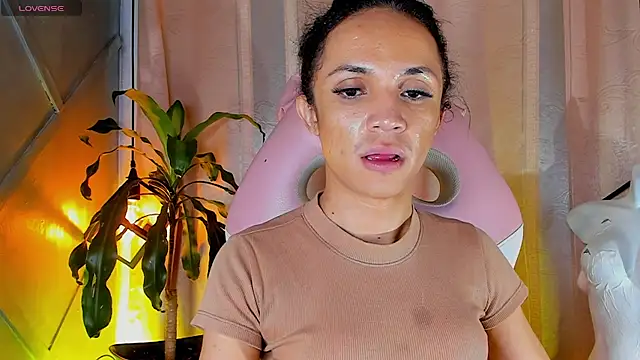 Cristal Gem1 online show from 10, 6, 2026